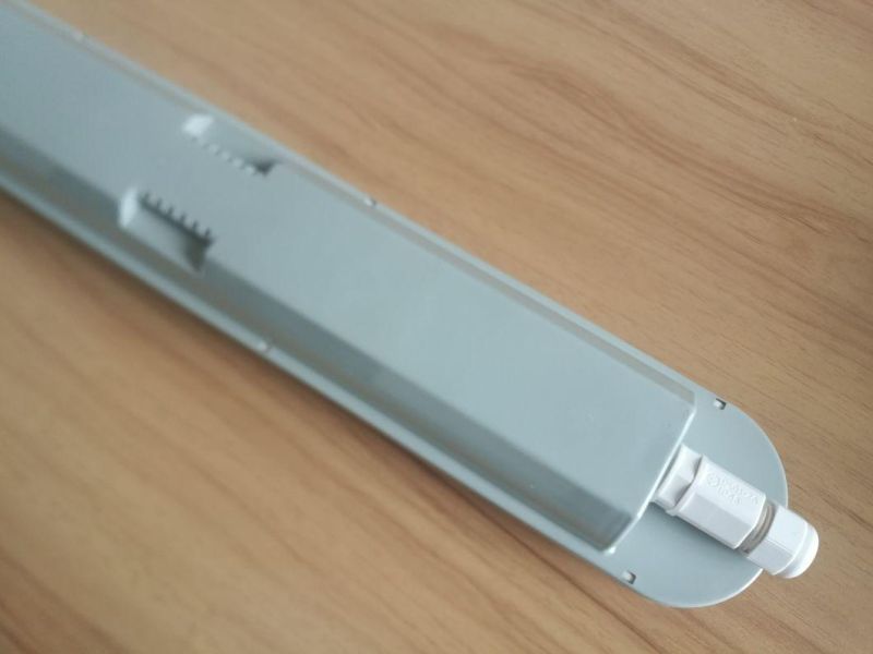 IP65 Non-Corrosive Waterproof Triproof LED Batten Light with Ce CB SAA