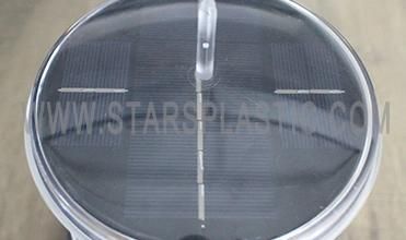 LED Solar Marine Navigation Light Used at Dock