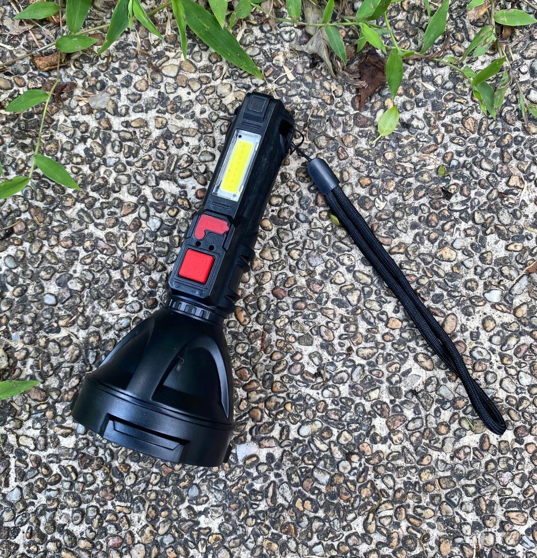 Rechargeable Outdoor Camping Search and Work LED Flashlight