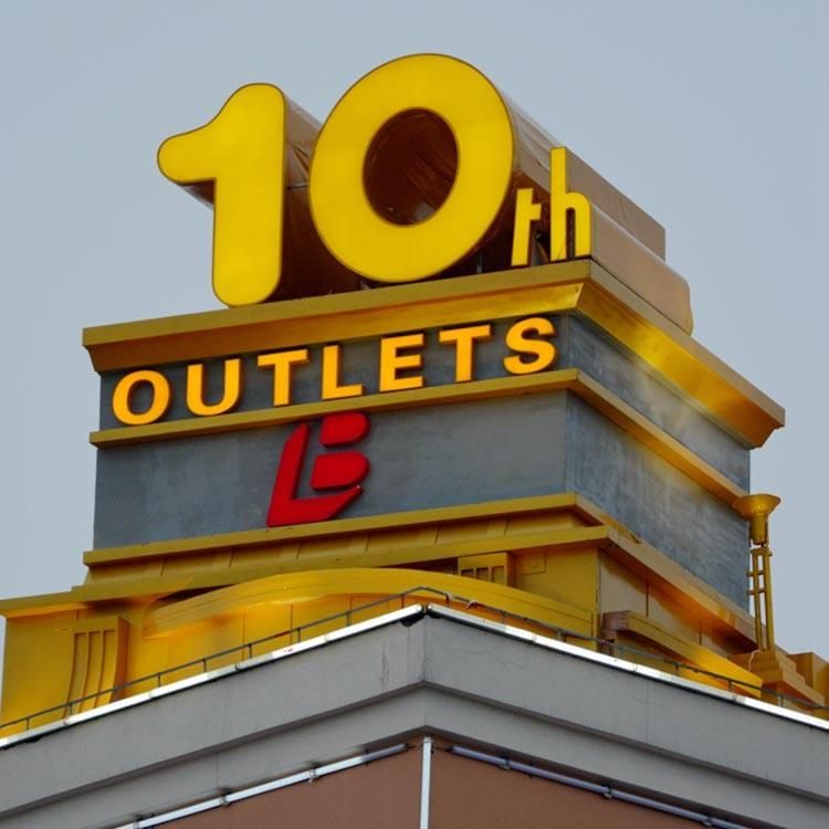 Plaza Advertising Logos Signboard 3D Illuminated Building Roof Big Letter Sign