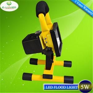 CE RoHS Waterproof 5hrs Portable Rechargeable 5W LED Flood Light