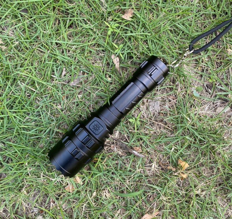 High Power Rechargeable Zoom in and Zoom out Outdoor Camping Searching Aluminum LED Flashlight