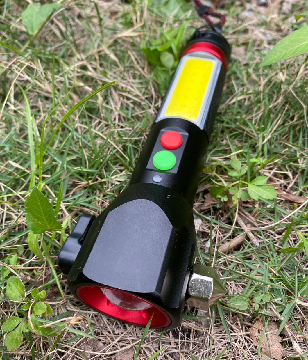 Rechargeable Multi-Function LED Emergency Warning Work Fire Flashlight, with Safety Hammer Belt Cutter and Magnet