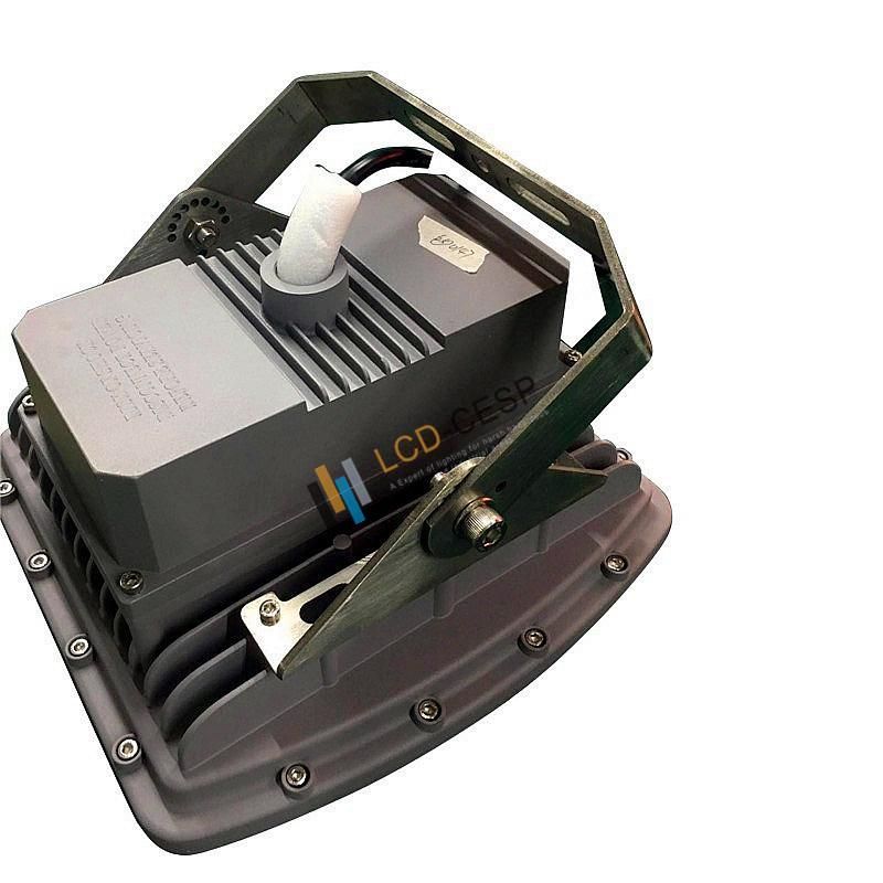 IP66 Atex UL Listed a Range of 5 Light Distributions Compliance with Strict International Construction Rules Guarantees The Safety for People Ex Light 80 Watt