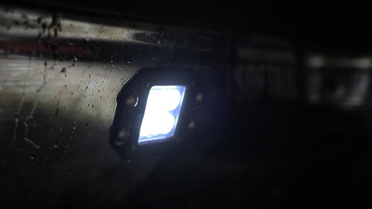 Luces Super Bright Fog Lights off Road Truck SUV Boat Grill Mount Flush LED Light Bar LED Work Light 4′′ 18W Driving Lights Flush Mount LED Pod Faros LED 4X4