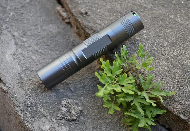 CREE XPE 5W 350lm High LED Camping Flashlight