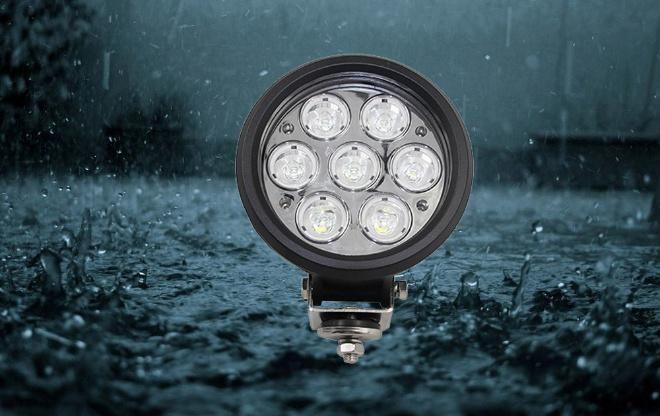 LED off-Road Vehicle Spotlight Car Searchlight Front Bar Roof Modification Light 70W 6 Inch Round Bright Lighting LED Work Light